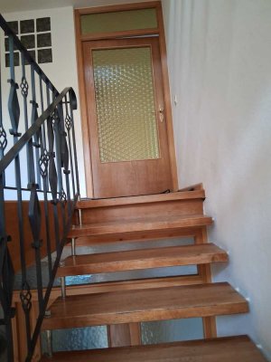 Geräumige 5-Zimmer-Wohnung mit Balkon und Autostellplatz in Morbach