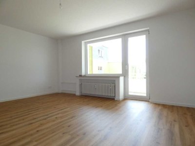 ***  Attraktive 3-Zi.-Whg. mit Balkon! Erstbezug nach Sanierung! ***