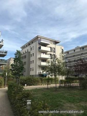 Striesen-Stadtgarten-2 Zimmer Wohnung mit großem Balkon - frei ab 01.06.2024!