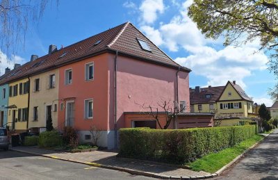 Reihenendhaus mit 6 Zimmern, Küche, Bad, Terrasse, Garage und Garten in Weimar