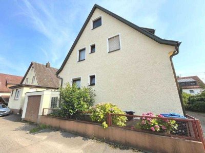 Wohntraum für Familien! Zentrales freistehendes Einfamilienhaus mit Garten!