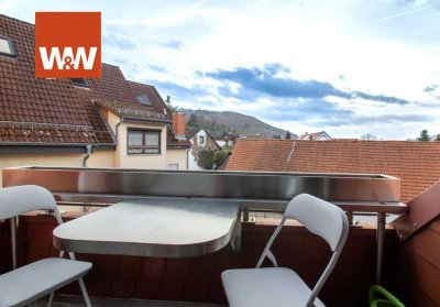 Helle 3-Zimmer-Wohnung/ Büroeinheit im Dachgeschoss mit Balkon