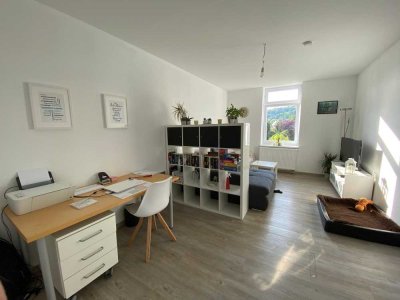 Helle 2-Zimmer Dachgeschosswohnung in Sinn Ortsteil 85m2 Bodenfläche. Ab 01.04.26