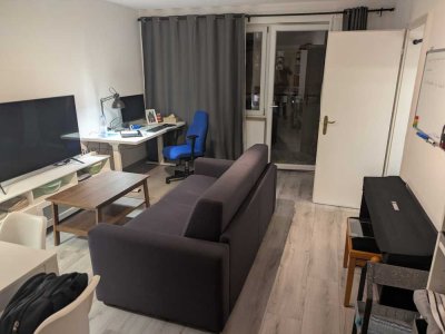 Möbliert - neben U-Bahn - Balkon - befristet