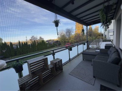 Geräumige 3-Zimmer | zentrale Lage | Dusche & Wanne | Einbauküche | Balkon | Stellplatz