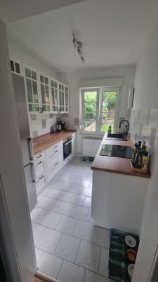 *Helle Wohnung in Top Lage mit 80m² großem Garten & super Anbindung*2023 modernisiert*