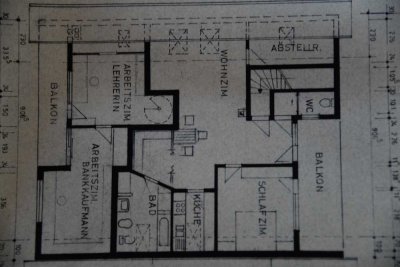 Schöne 2-Zimmer-Dachgeschosswohnung mit Balkon in Remseck