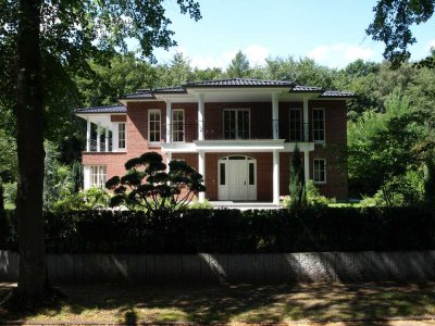 Exklusive 8-Zimmer Villa in Hamburg-Wohldorf-Ohlstedt mit 341 m² Wohnfläche