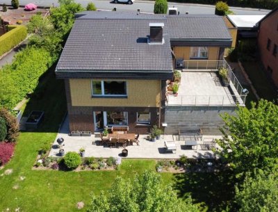 Charmantes Zweifamilienhaus mit Potenzial - ideal gelegen in Klinikums - Nähe /Hann. Münden
