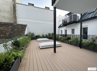 Erstbezug in U-Bahn-Nähe! Liebevoll generalsanierte 3-Zimmer-Wohnung mit Loggia und Terrasse in Gründerzeithaus