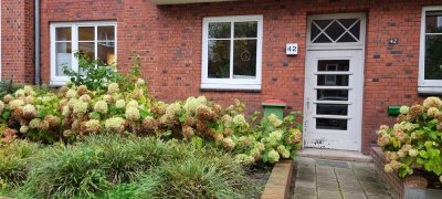 Von privat: Sonnige 2,5-Zimmer Wohnung mit 2 Balkonen und Kamin in Hamburg-Winterhude