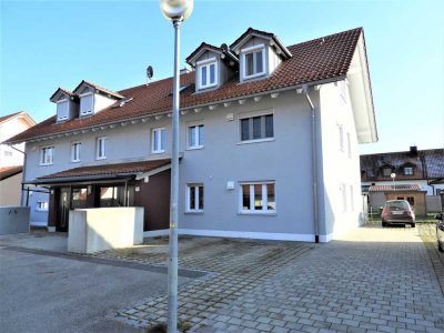 Moderne und Helle 3 Zimmer Wohnung  mit Balkon und Stellplätze in Forstern