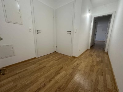 Penthouse - UNVERBAUBARER AUSBLICK im 2. DG mit 10 m2 DACHTERRASSE - hell und ruhig - provisionfrei - barrierefrei - Lift - PV-Anlage und Wärmepumpe