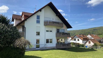 gepflegte 2-Raum-Wohnung in Reichenbach im 5 Familienhaus