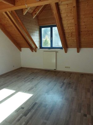 Freundliche 5-Zimmer-Wohnung mit Balkon und EBK in Sulzbach-Rosenberg