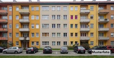 Wohnhaus mit 8 kleinen Wohnungen