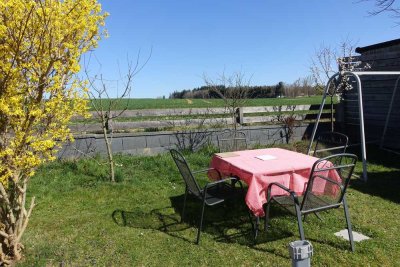 ruhig gelegene Doppelhaushälfte, teilbar in 2 Wohneinheiten, Garage und schönem Garten