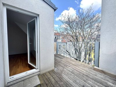 Gepflegte 2-Zimmer Dachgeschosswohnung in ruhiger aber gut angebundener Lage
