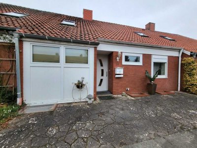 Gepflegtes Reihenhaus mit 4 Schlafzimmern, Garten & moderner Küche