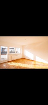 Frisch sanierte 3-Zimmer Wohnung in Hamburg-Rotherbaum, 4. OG mit Fahrstuhl