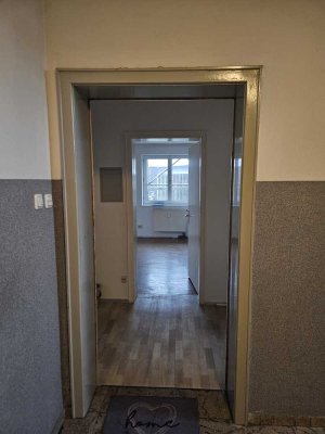 schöne 3-Zimmerwohnung im EG mit Balkon und Kellerabteil