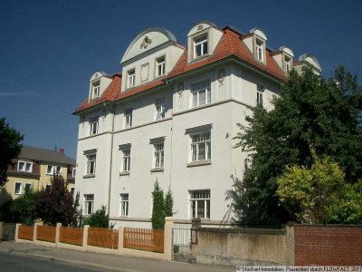 RESERVIERT - Charmante leerstehende 2-Zimmer-Altbau-Wohnung