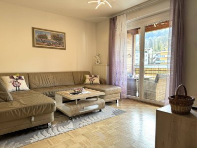 BERGBLICK: Helle 4-Zimmer-Wohnung mit großem Balkon und Tiefgarage in Wetzelsdorf