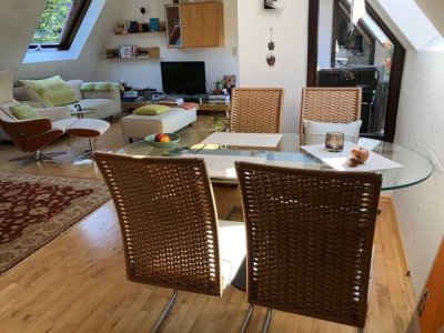 DG-Wohnung mit drei Zimmern sowie Balkon und EBK & 2TG Parkplätze in Heilbronn
