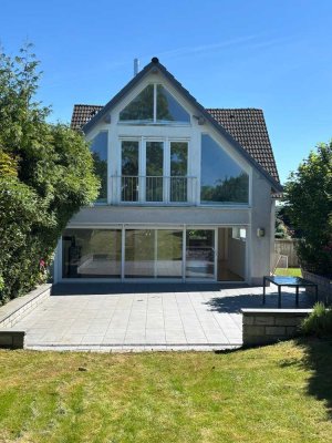 Von Privat: Exklusives Einfamilienhaus zur Miete in Essen-Fischlaken