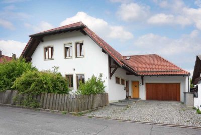Sehr geräumiges Einfamilienhaus in Ergoldsbach