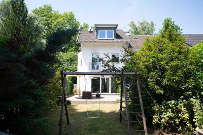 Wohnen wie im Park – Familienhaus in außergewöhnlicher Grünlage Frankfurts
