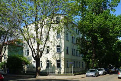 Cotta, im Hochparterre: EBK + Dusche