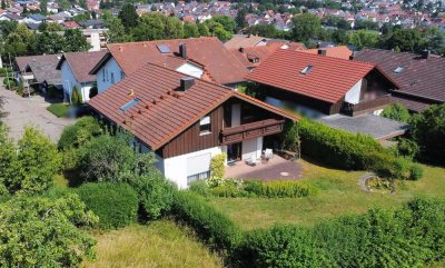 Einfamilienhaus in Toplage am Fuße der Achalm – mit sonnigem Grundstück und Garage