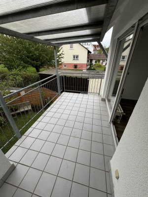 Sonnige 3-Raum-Wohnung mit Balkon und Einbauküche in Rottenburg