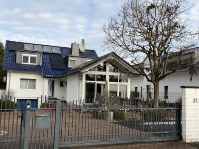 Freistehendes Oase in Best Lage von Rösrath - mit Pool & Privat Gym