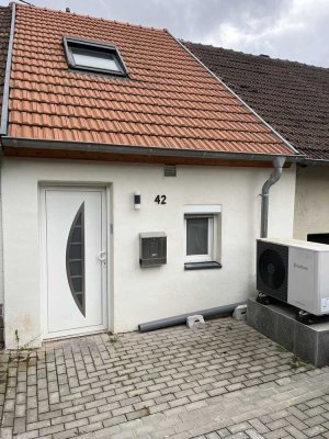Neuwertiges 2-Zimmer-Reihenhaus mit EBK in Marpingen