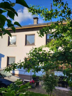 Kernsanierte 4-Zimmer-Wohnung in Niederwörresbach