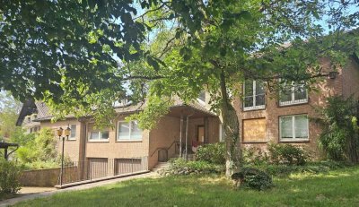 Großzügiges Mehrfamilienhaus mit 397 m² Wohn-und Gewerbefläche in begehrter Lage nahe der Ilmenau