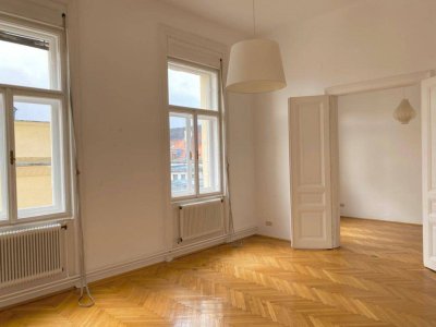 HELLE ALTBAUWOHNUNG - 6 ZIMMER
