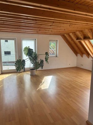 1100 € - 108 m² - 3.5 Zi.