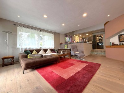 Familienidylle mit Perspektive – Haus mit zwei Einliegerwohnungen und Panoramablick