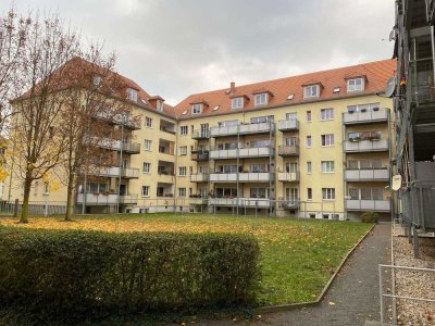 * Helle renovierte * 2-Zimmer ETW * mit Balkon in ruhiger Lage Mickten vermietet