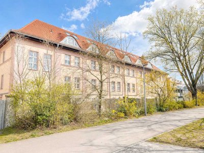 Townhouse-Flair in historischer Architektur - Moderne 3-Zimmer-Maisonettewohnung in zentraler Lage