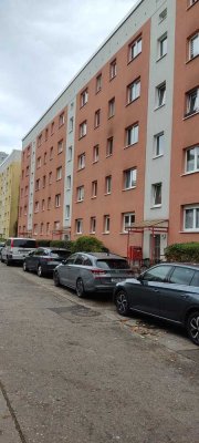 Provisionsfrei 
Geschmackvolle Wohnung mit drei Zimmern in 14480, Potsdam
2026 /Wohngeld 203,00€