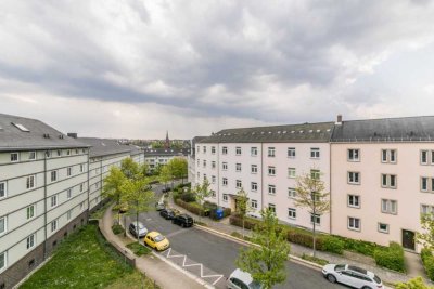 Altbauwohnung / Balkon / Helle Wohnung