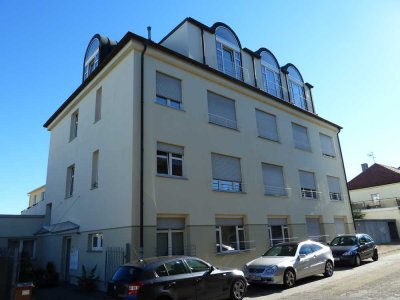 Helle, moderne Wohnung barrierefrei im EG eines gepflegten Hauses