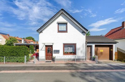 Gepflegtes Zweifamilienhaus mit Garage in beliebter Lage von Bremen-Grohn