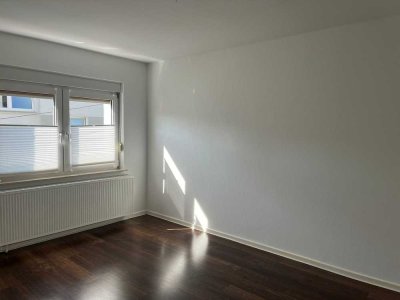 Renovierte 2 Zimmer Single Wohnung 43qm in Wuppertal Langerfeld