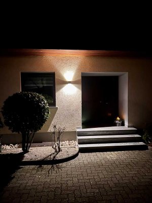 Schöne und vollständig renovierte 5-Zimmer-Wohnung mit geh. Innenausstattung mit Balkon und EBK