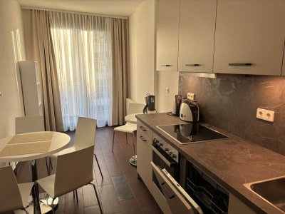 Designerwohnung im Regierungsviertel 2 Zimmer, 2 Bäder, Sonnenbalkon